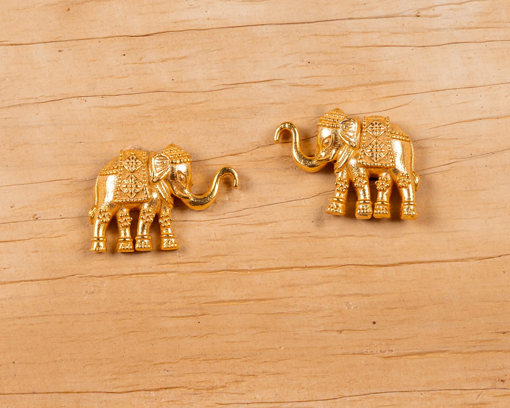 Minimalist Silver Stud Earring